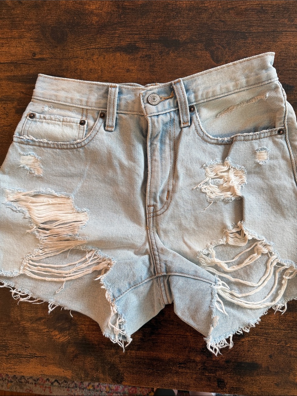 Abercrombie Mid Rise Boyfriend Short